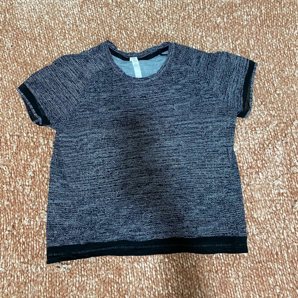 Black Lululemon work out too size 6
